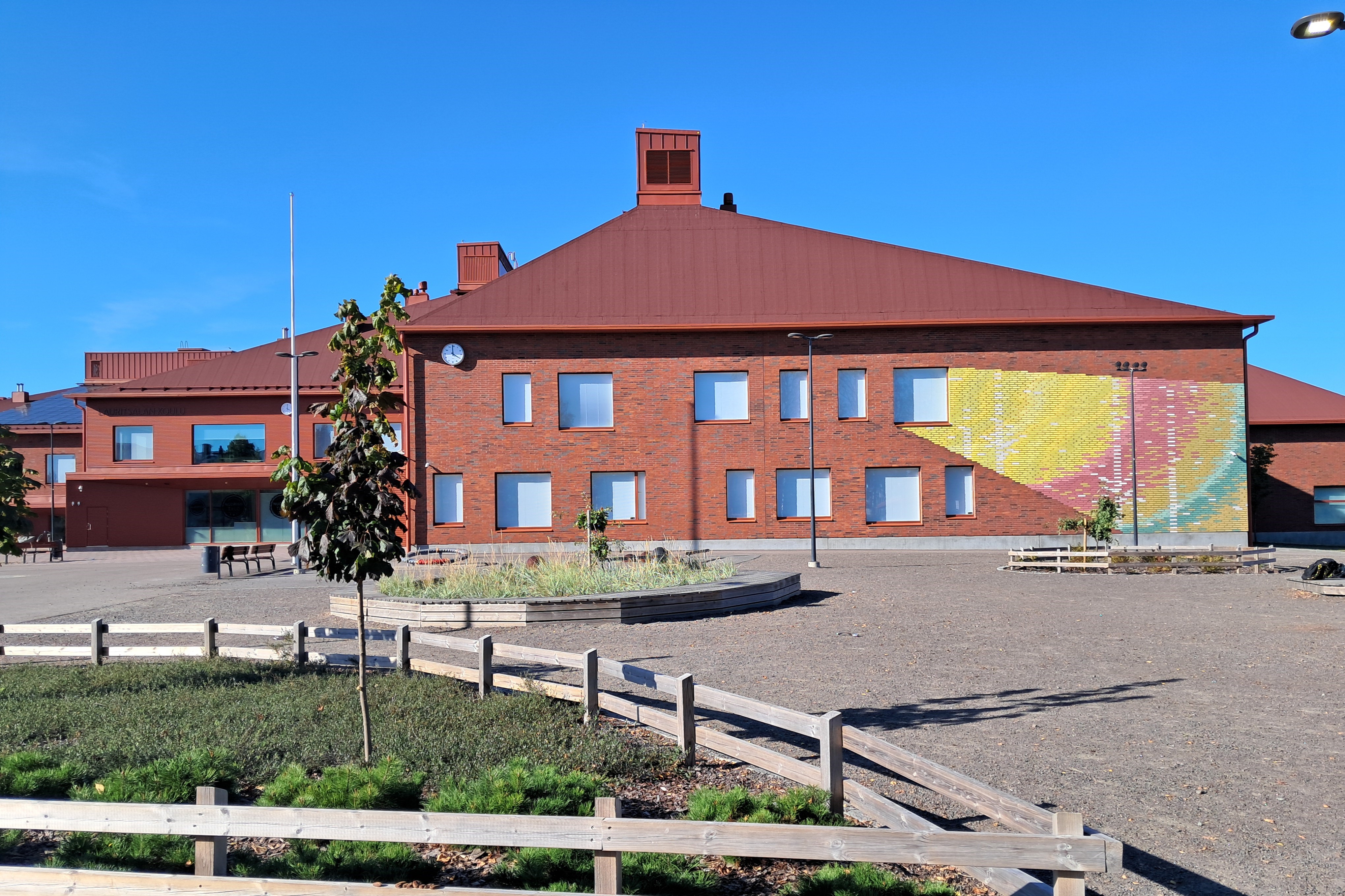A school building on a sunny day.